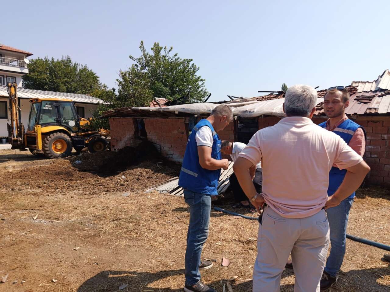 Muğla’da Ahır Yangını: 500 Balya Kül Oldu, Büyükşehir Harekete Geçti 4
